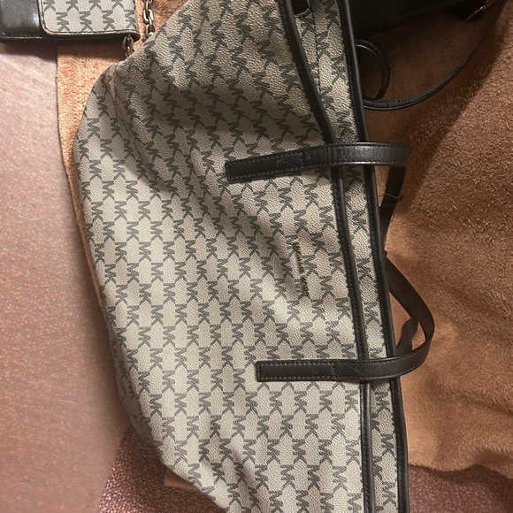 Michael Kors Bags - Picture 3 of 8